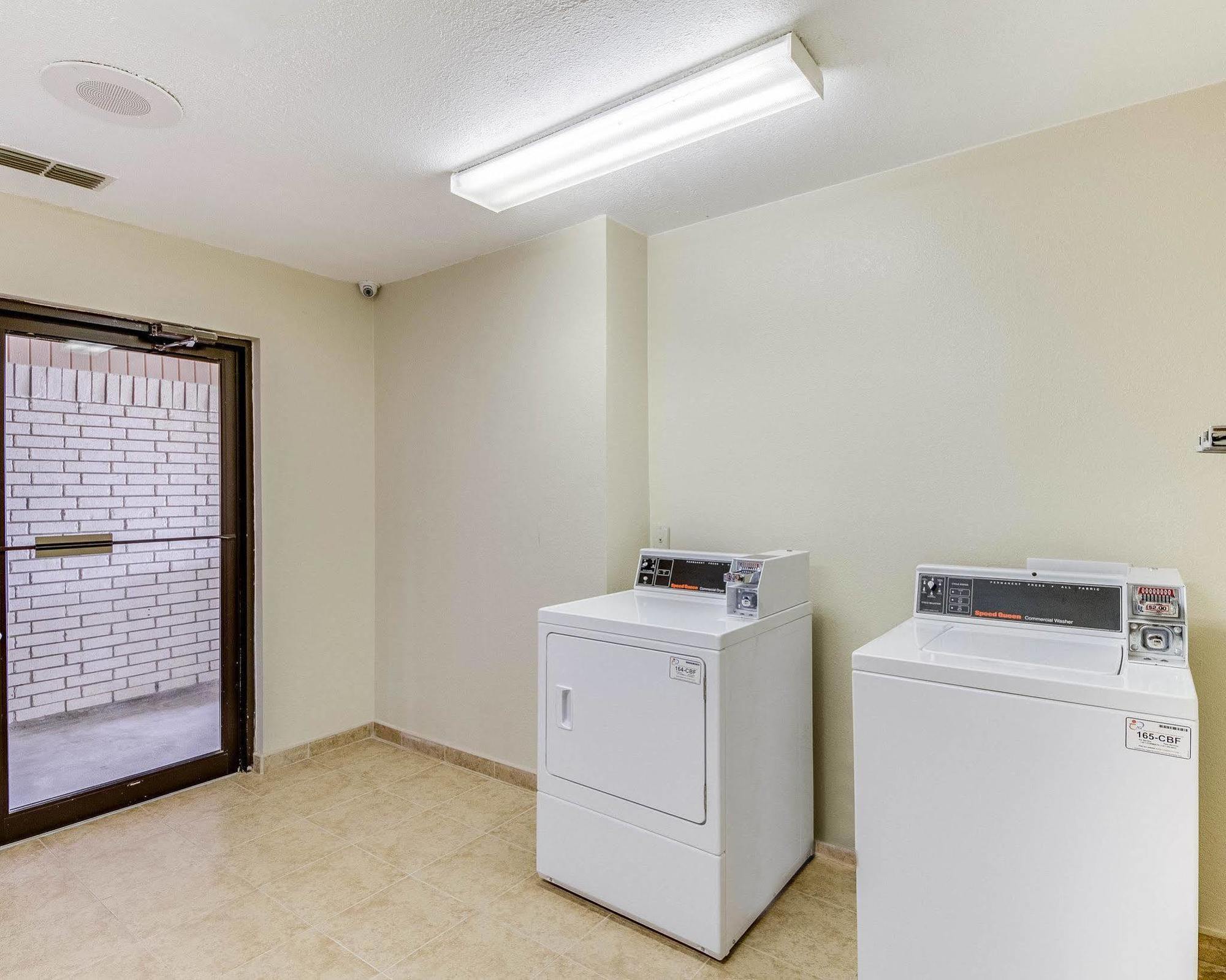 Econo Lodge Falfurrias Hwy 281 Esterno foto